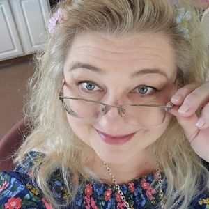 Meet your Posher, Glenda